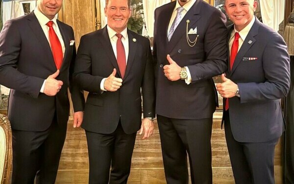 Dragoş Sprînceană și Mike Waltz, la Mar-a-Lago