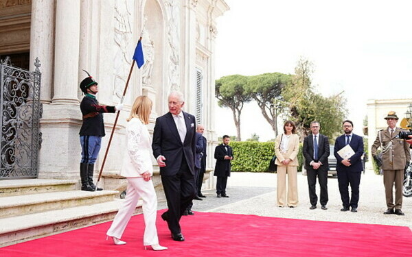 Regina Camilla şi regele Charles