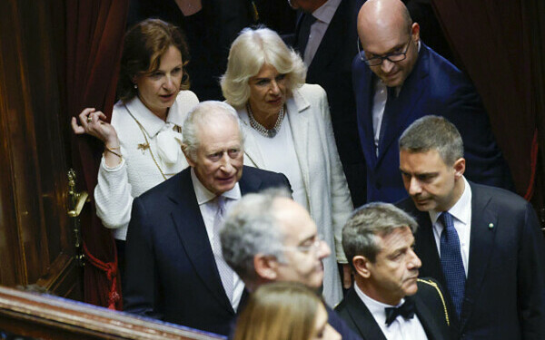 Regina Camilla şi regele Charles