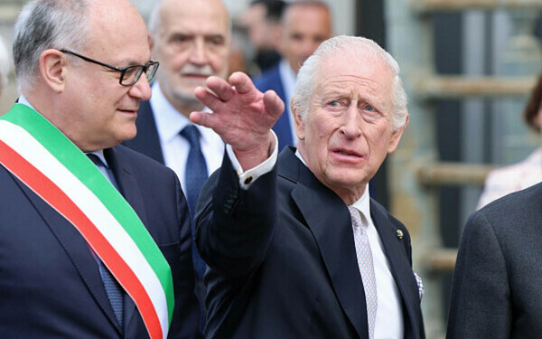 Regina Camilla şi regele Charles