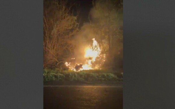 Un pasager carbonizat și doi răniți grav într-un accident teribil produs de un tânăr de 19 ani în Caraș Severin. VIDEO