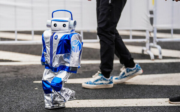 semi-maraton cu roboti china semi-maraton cu roboti china
