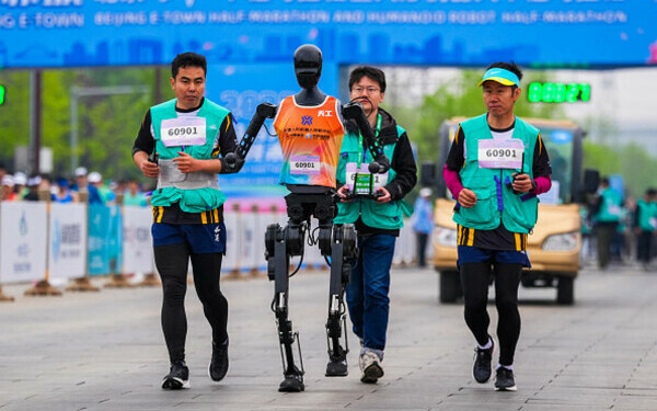 semi-maraton cu roboti china semi-maraton cu roboti china