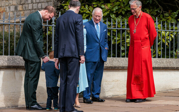 Regele Charles și Regina Camilla au participat la slujba tradițională de Paște Regele Charles și Regina Camilla au participat la slujba tradițională de Paște