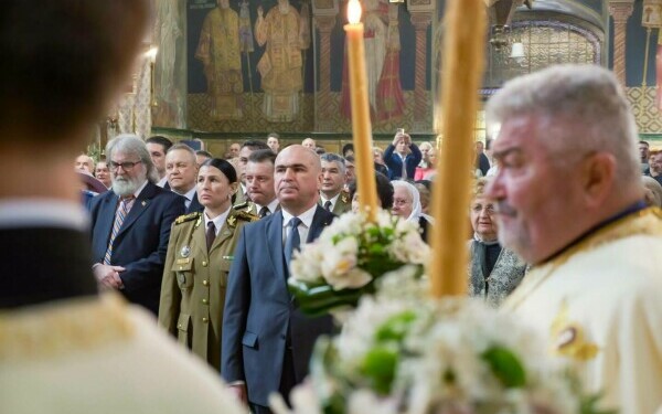 Ilie Bolojan, omagiu pentru Papa Francisc la Oradea
