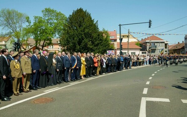 Ilie Bolojan, omagiu pentru Papa Francisc la Oradea