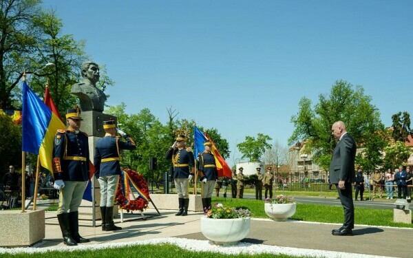 Ilie Bolojan, omagiu pentru Papa Francisc la Oradea