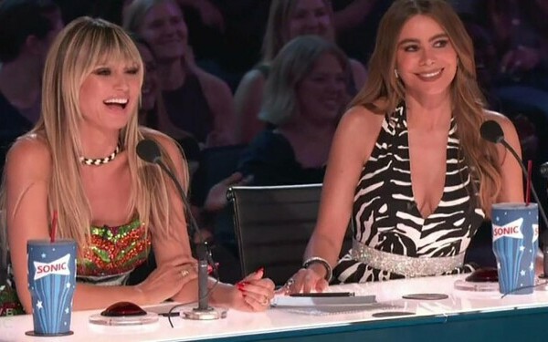 Sofia Vergara si Heidi Klum pe covorul rosu Sofia Vergara si Heidi Klum pe covorul rosu