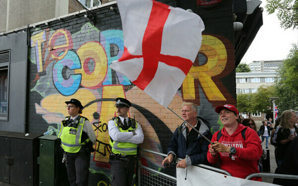 Ciocniri la marșuri anti-imigrație în Londra și Manchester