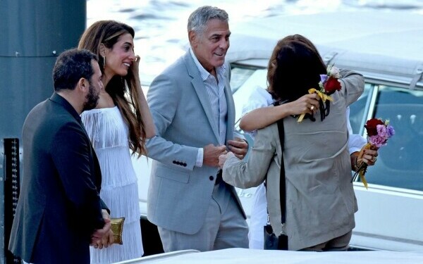 George și Amal Clooney Como