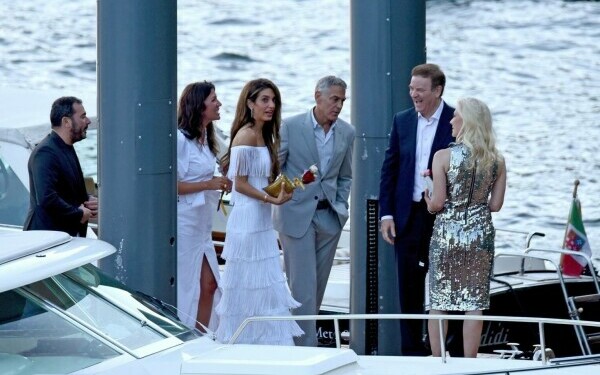 George și Amal Clooney Como