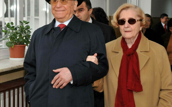 Ion Iliescu și soția lui, Nina