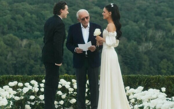 Brooklyn Beckham și Nicola Peltz