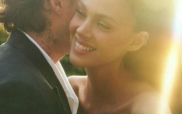 Brooklyn Beckham și Nicola Peltz