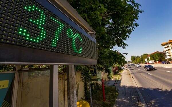 Cod galben de caniculă, miercuri și joi, în mai multe regiuni ale țării. Cum va fi vremea în București