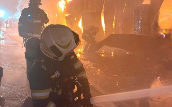 incendiu dragonul rosu