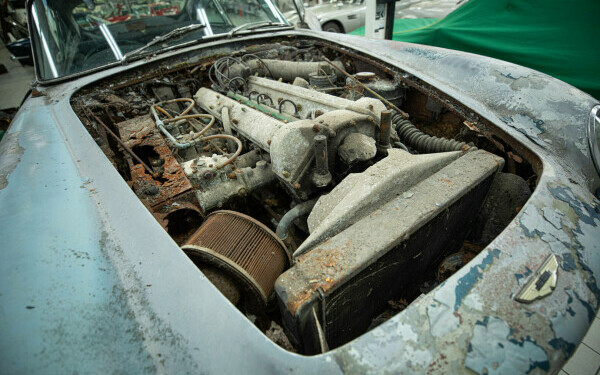 aston martin transformare