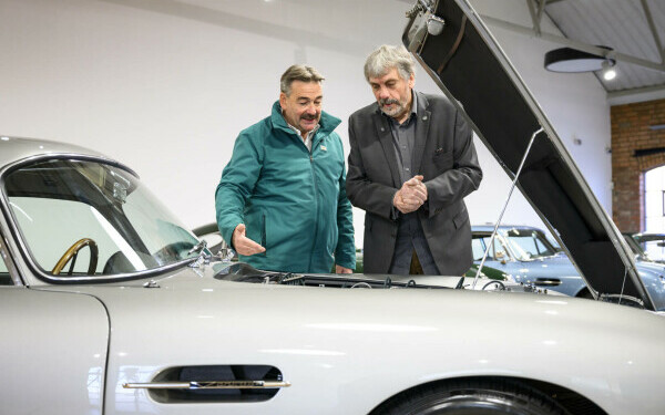 aston martin transformare