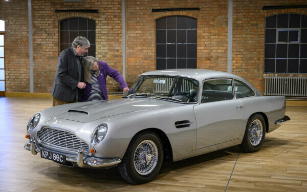 aston martin transformare