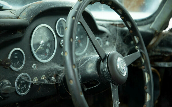 aston martin transformare