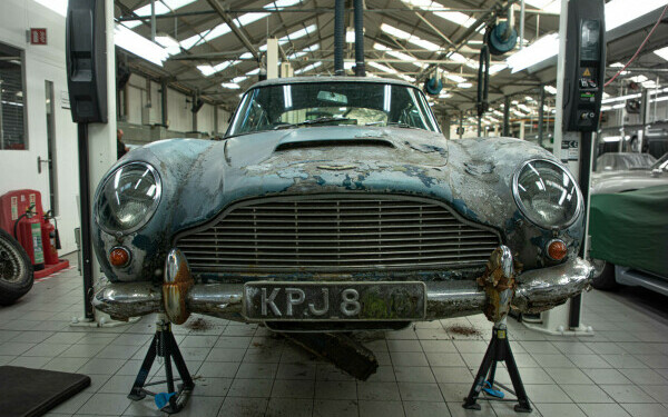 aston martin transformare