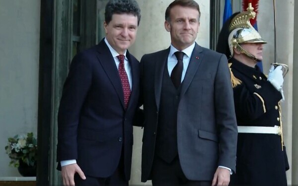 nicusor-dan-macron