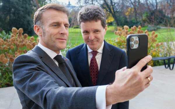 nicusor dan emmanuel macron