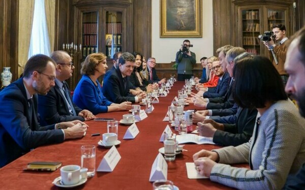 Nicușor Dan la Londra