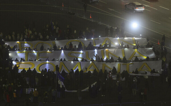 Protest-coregrafie &icirc;n Piața Victoriei