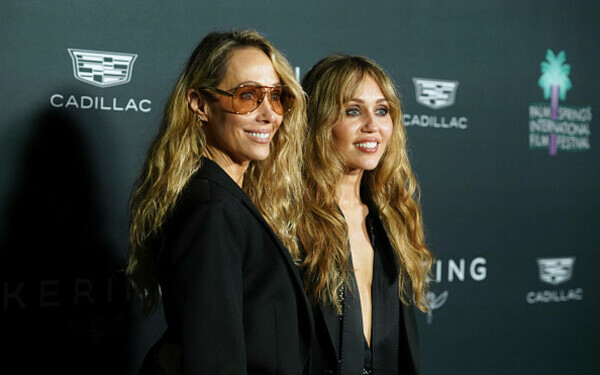 Miley Cyrus și mama ei