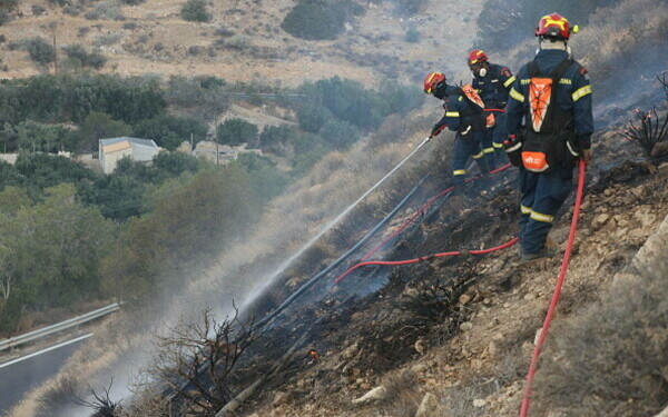 Incendiile de vegetație fac prăpăd în Grecia Incendiile de vegetație fac prăpăd în Grecia