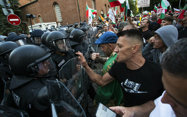 Proteste în mai multe oraşe din Bulgaria Proteste în mai multe oraşe din Bulgaria