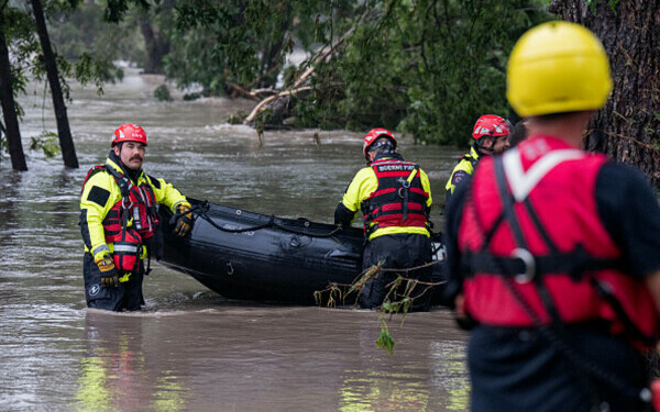 inundații catastrofale în Texas inundații catastrofale în Texas