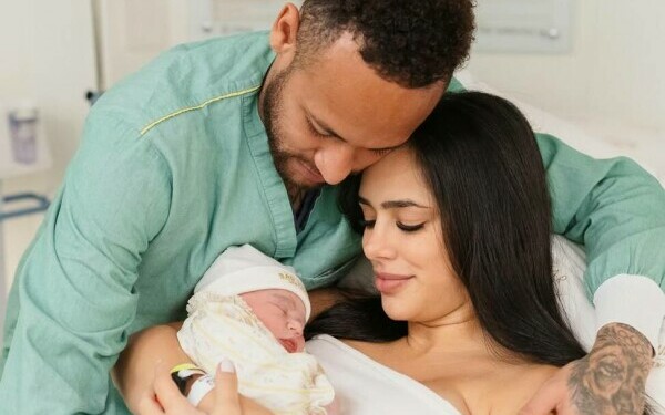 Neymar şi Bruna Biancardi au devenit din nou părinţi Neymar şi Bruna Biancardi au devenit din nou părinţi