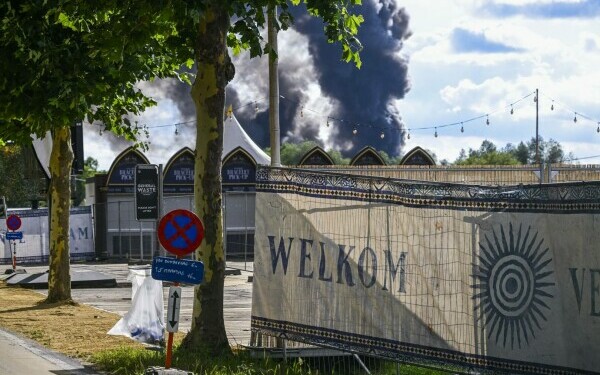 incendiu tomorrowland