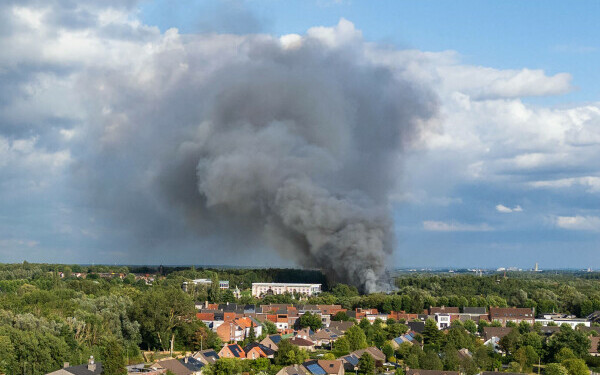 incendiu tomorrowland