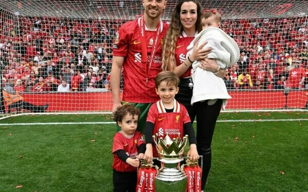 Diogo Jota si sotia lui