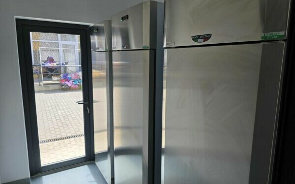 toaleta transparenta