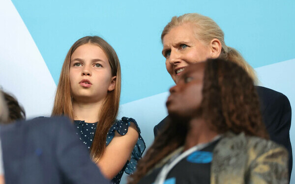 Cum a apărut Prințesa Charlotte la primul meci de fotbal feminin