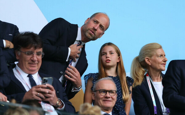 Cum a apărut Prințesa Charlotte la primul meci de fotbal feminin