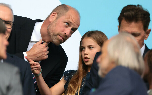 Cum a apărut Prințesa Charlotte la primul meci de fotbal feminin