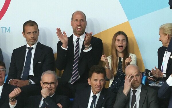 Cum a apărut Prințesa Charlotte la primul meci de fotbal feminin