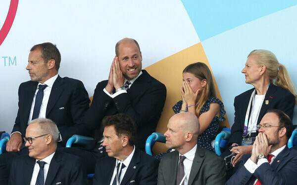 Cum a apărut Prințesa Charlotte la primul meci de fotbal feminin