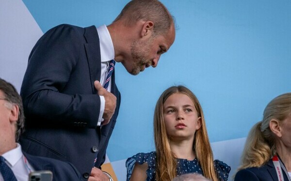 Cum a apărut Prințesa Charlotte la primul meci de fotbal feminin