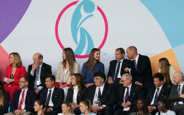 Cum a apărut Prințesa Charlotte la primul meci de fotbal feminin