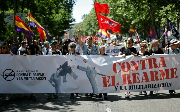 Aproximativ 3.000 de oameni au manifestat la Madrid Aproximativ 3.000 de oameni au manifestat la Madrid