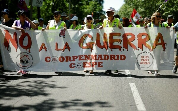 Aproximativ 3.000 de oameni au manifestat la Madrid Aproximativ 3.000 de oameni au manifestat la Madrid