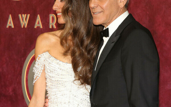 George Clooney și soția sa George Clooney și soția sa