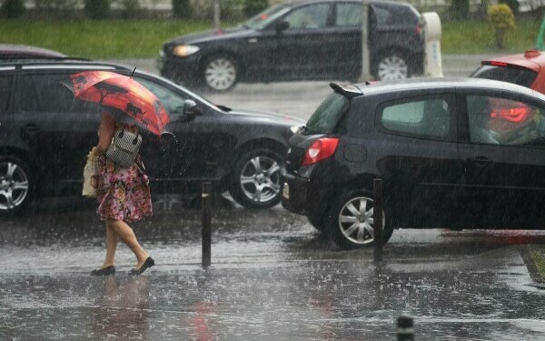 Cod galben de averse torențiale, vijelii și grindină în 16 judeţe. Care sunt zonele vizate de avertizarea meteo. HARTĂ