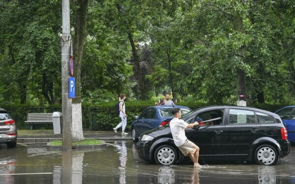 furtuna Bucureşti furtuna Bucureşti